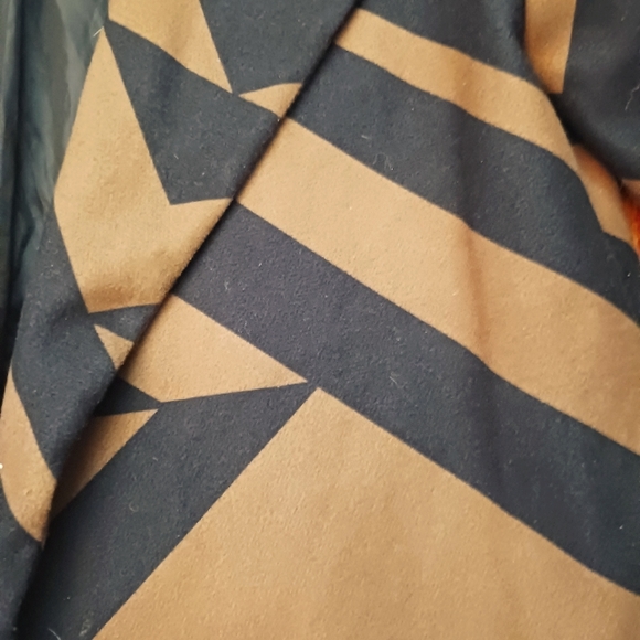 H&M jacket size 4 brown and black print - Picture 3 of 5